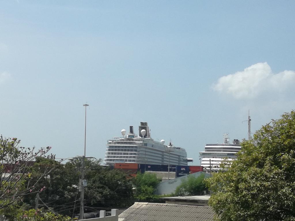 Hotel Isla Manga Home Cartagena Bagian luar foto