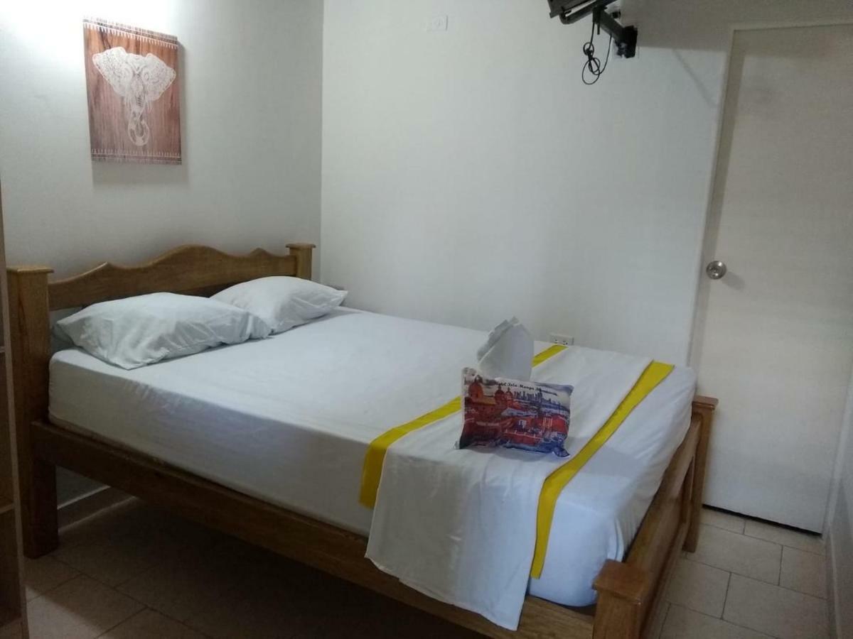 Hotel Isla Manga Home Cartagena Bagian luar foto